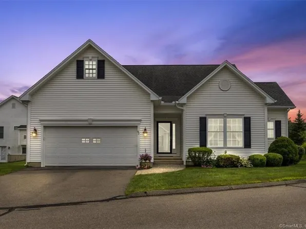 82 Brookview Place #82, Southington, CT 06479