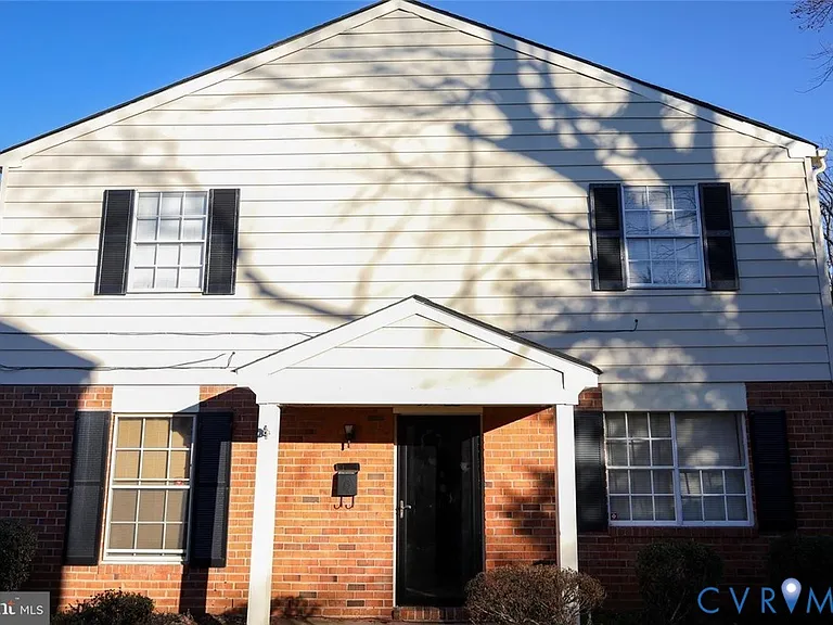 3221 Hunters Mill Dr — Photo 1