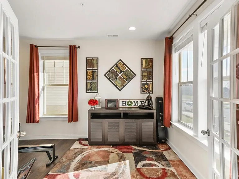 3321 Stone Barn Dr — Photo 9