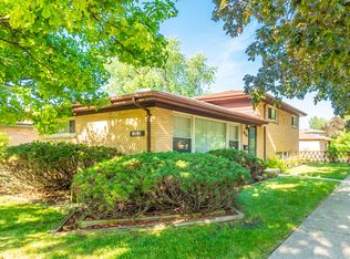 8101 Central Ave, Morton Grove, IL 60053