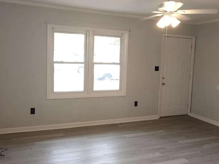 1485 Morgan Dr — Photo 4
