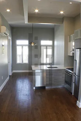 Rented by Loom Group | media 23