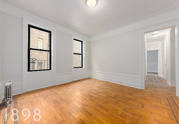 3rd image of 623 W 207th St APT 56