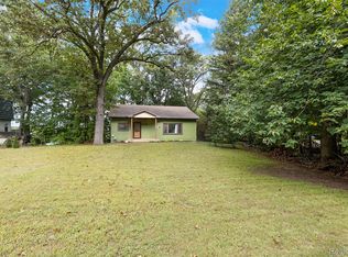 8720 River Valley Rd, Brighton, MI 48116