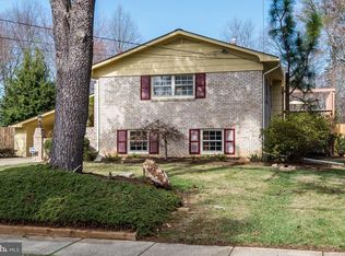 2500 Stirrup Ln, Alexandria, VA 22308