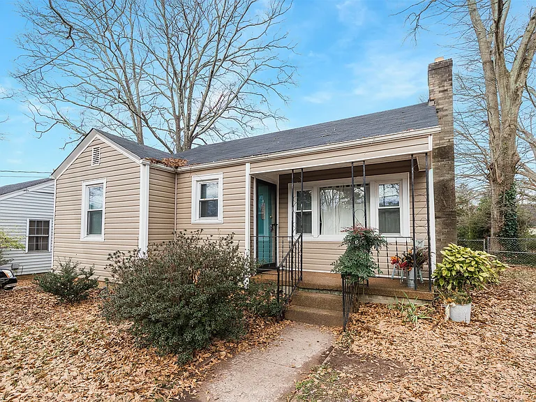 214 Cumberland Ave — Photo 1