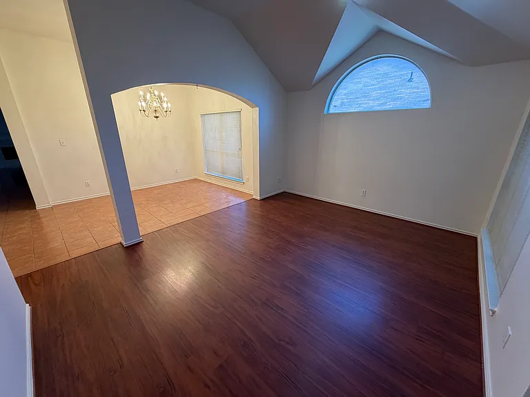 1005 Chelsea Dr — Photo 15