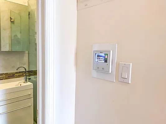 Rented by Voro New York | media 52