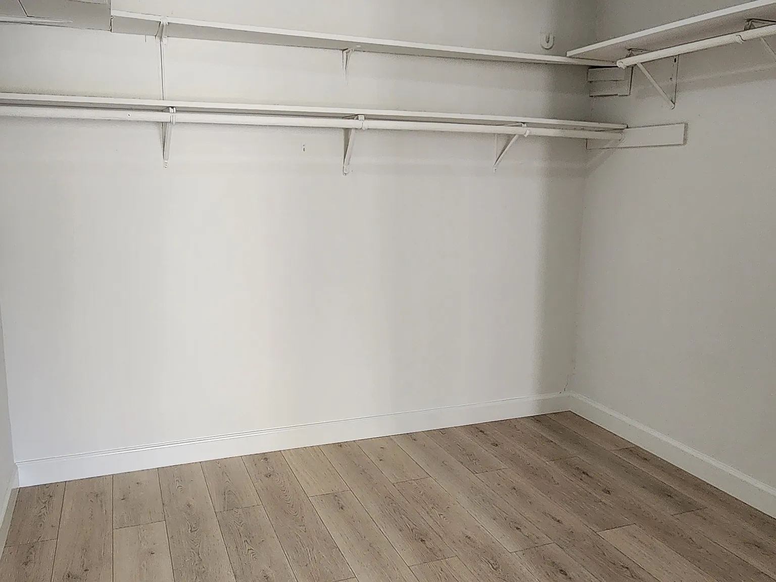 1 bed, $2,300 — Photo 4