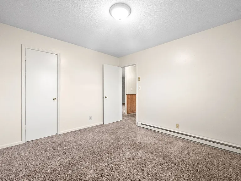 Madison Street-1221 — Photo 13