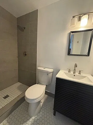 Studio, 220 sqft, $1,300 — Photo 3