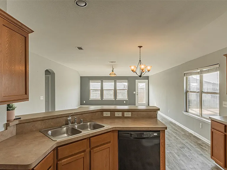 704 Cedar Cove Dr — Photo 10