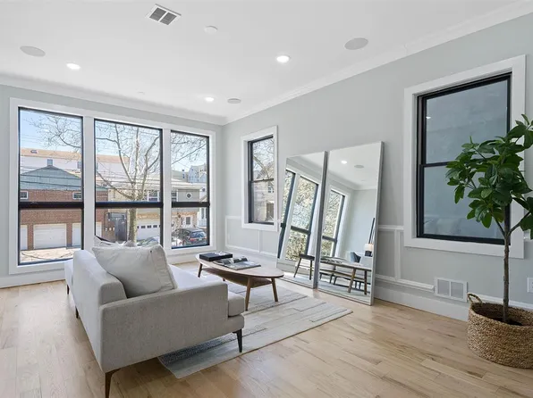135A Nelson Ave #1, Jersey City, NJ 07307