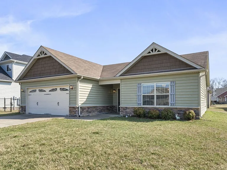 166 Boulders Ct — Photo 2