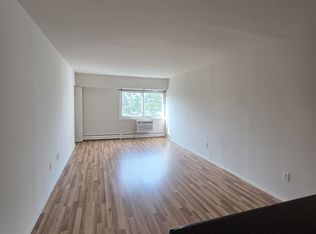 333 Grand Ave, Palisades Park, NJ 07650