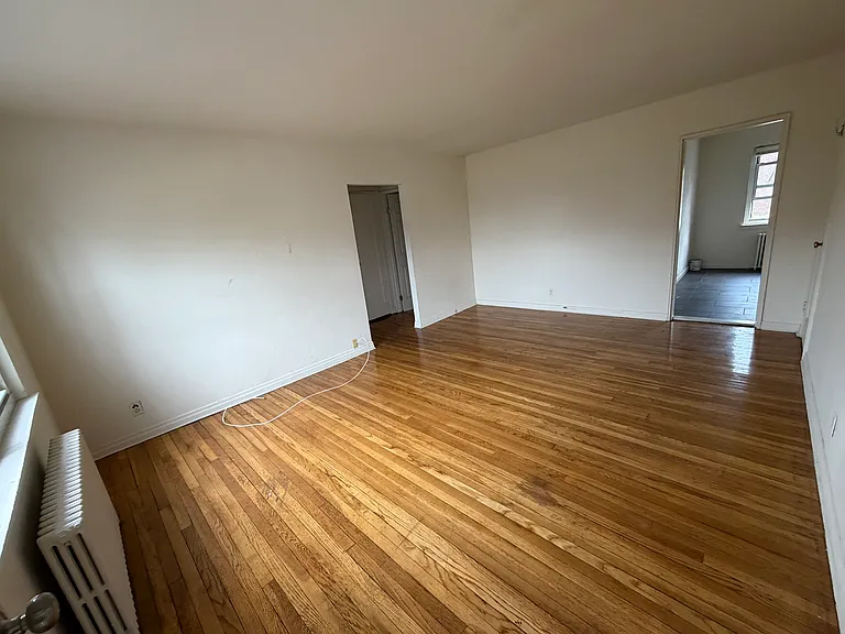 52 Elmwood Ter #B — Photo 8