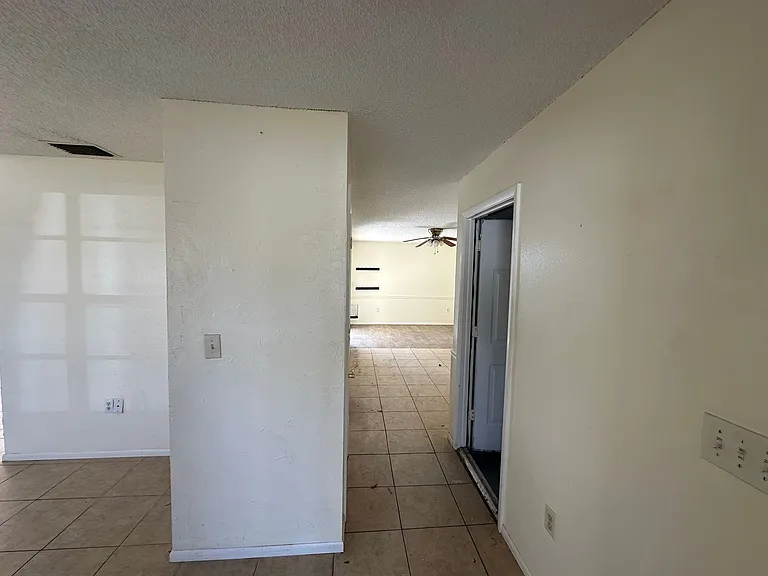 6535 Waterford Cir — Photo 10