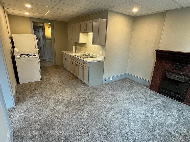 303 N Main St — Photo 11