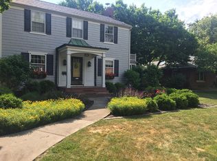 104 S Mercer Ave, Bloomington, IL 61701