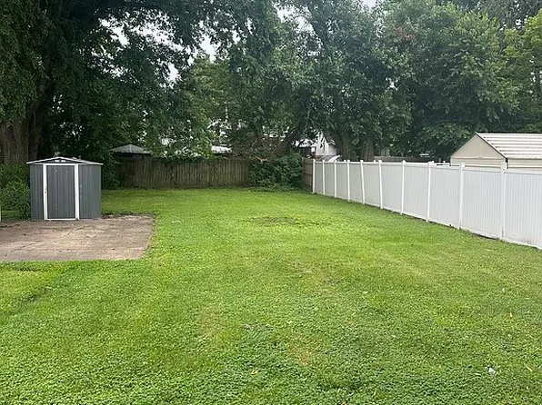 908 W 1st St, Owensboro, KY 42301