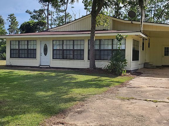 3rd image of 8044 Clearwater Dr