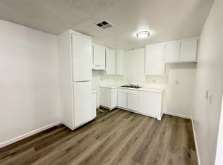 6920 Victoria Ave APT 10, Highland, CA 92346