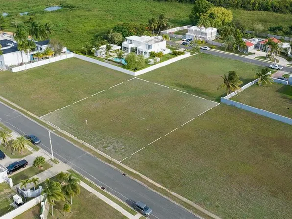 E-14 HACIENDA EL MOLINO PASEO SEVILLA, VEGA ALTA, PR 00692