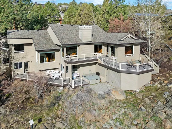 2568 NW 1st St, Bend, OR 97703