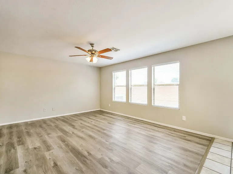 2236 E Spruce Dr — Photo 6