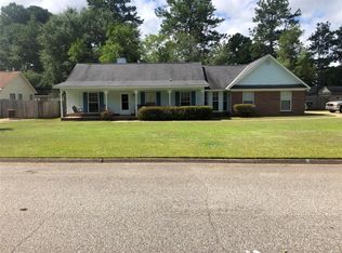 100 E Roxbury Rd, Dothan, AL 36305