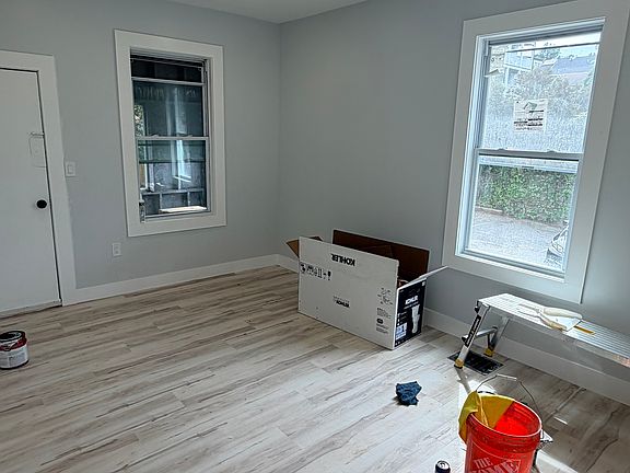 3rd image of 157-159 Hichborn St #1