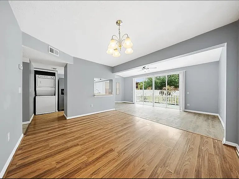677 Orchid Dr #A — Photo 3