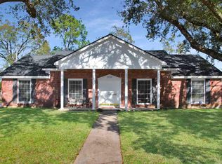 3030 Bryan Ave, Groves, TX 77619