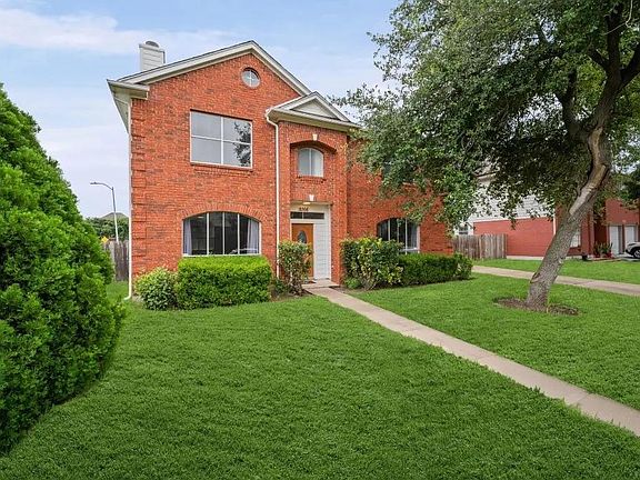 2nd image of 9366 Corner Oaks Ln