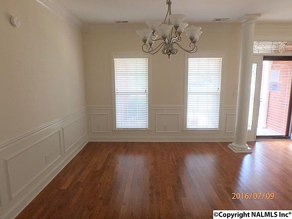 3rd image of 221 Bishop Farm Way
