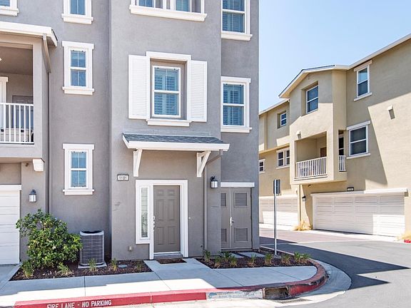 2nd image of 1181 Sierra Madres Ter