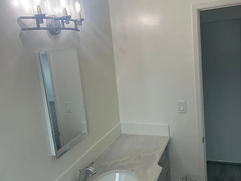 5747 Waring Ave #8 — Photo 14