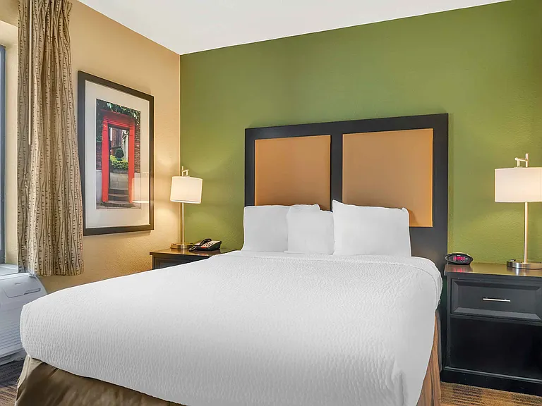 Studio Suite - 2 Queen Beds