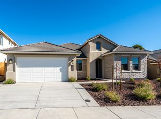 1611 Castlerock Dr, Hollister, CA 95023