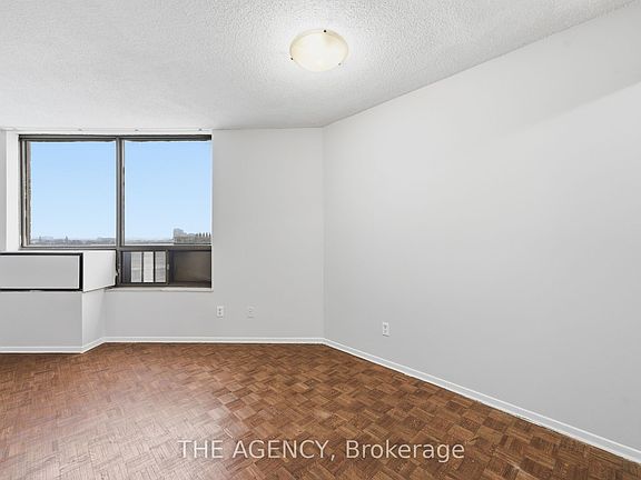 5th image of 2350 Dundas St W #1003A