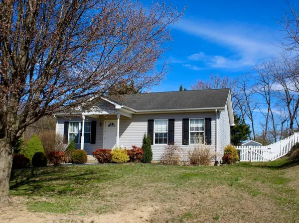 289 Windsong Hills Dr, Elkton, VA 22827