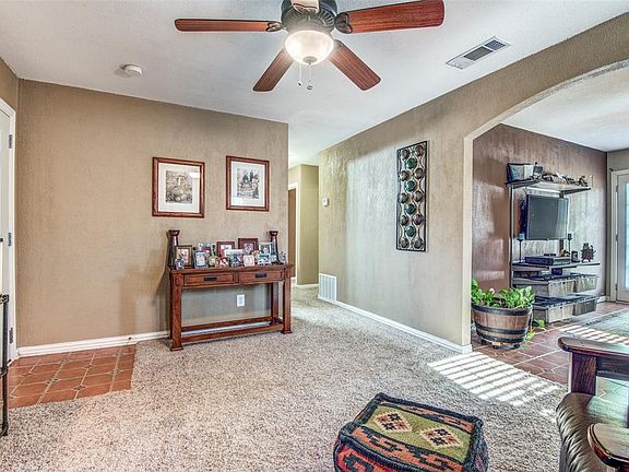 5th image of 1010 Collin Dr