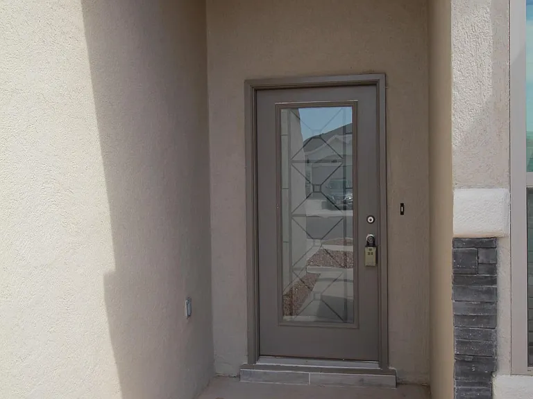 620 Adrian Arellano St W — Photo 103