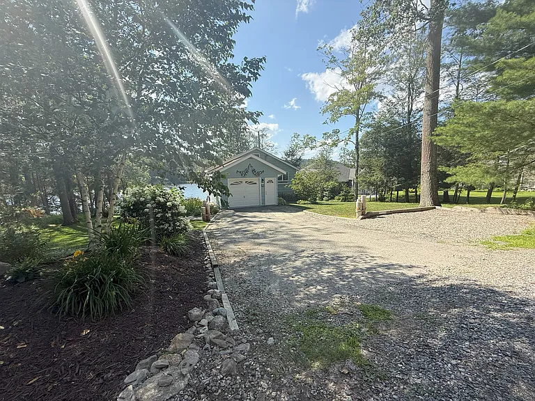 34 Indian Spring Rd — Photo 5