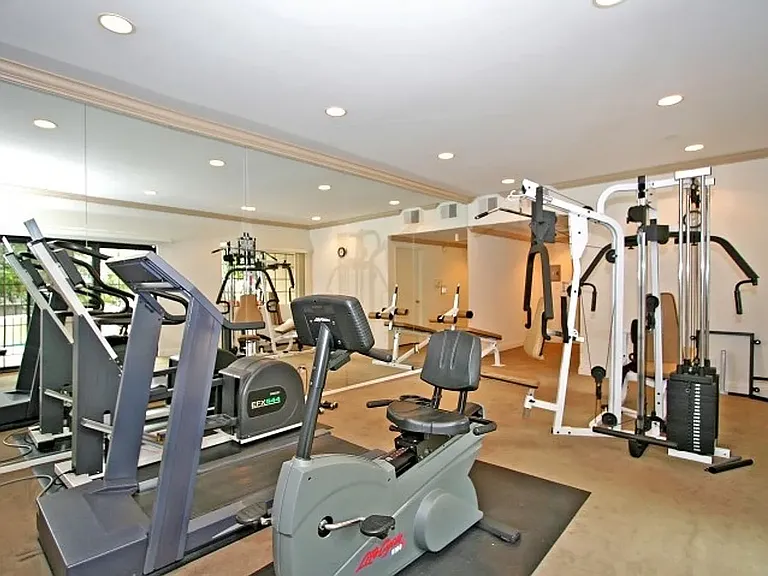 13141 Riverside Dr. — Photo 14