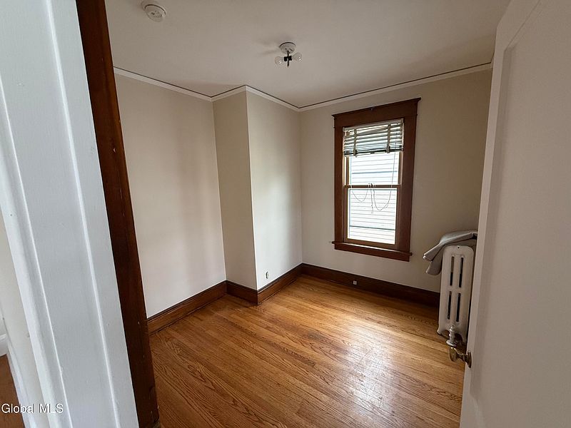 5th image of 62 Summit Avenue
