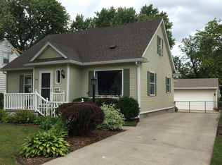 919 10 1/2 St SE, Rochester, MN 55904