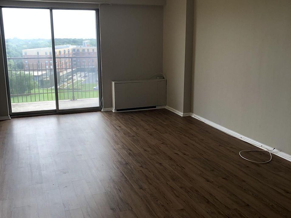 1st image of 6833 N Kedzie Ave APT 912