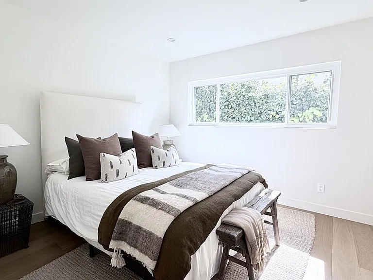 3852 Sherview Dr — Photo 13