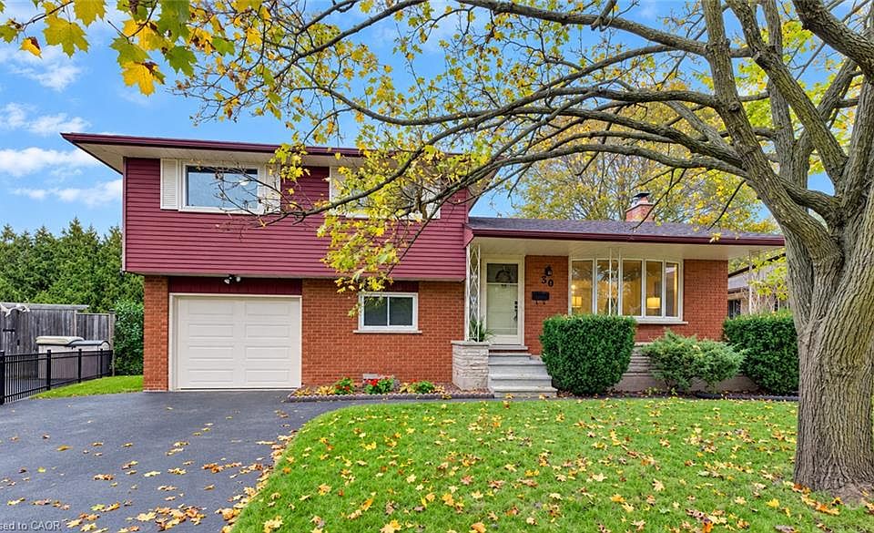 1st image of 30 Hampton Pl